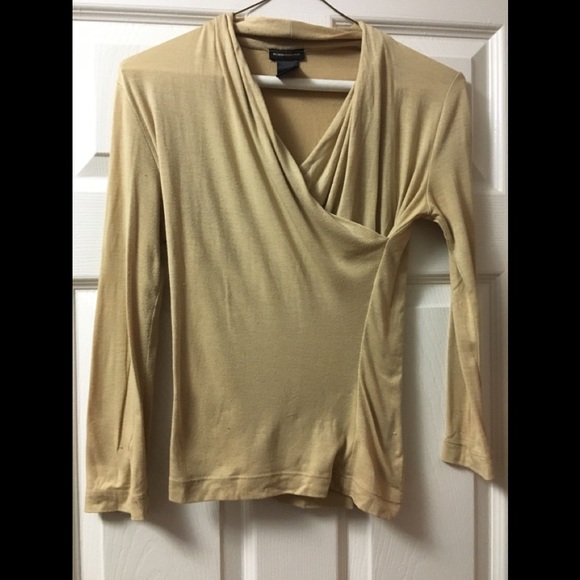 Top - Picture 1 of 2